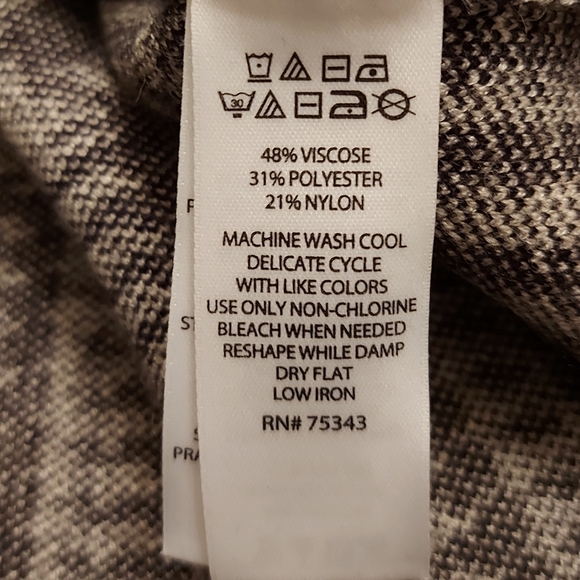 Elegant 3/4 sleeve high neck sweater - Picture 12 of 13